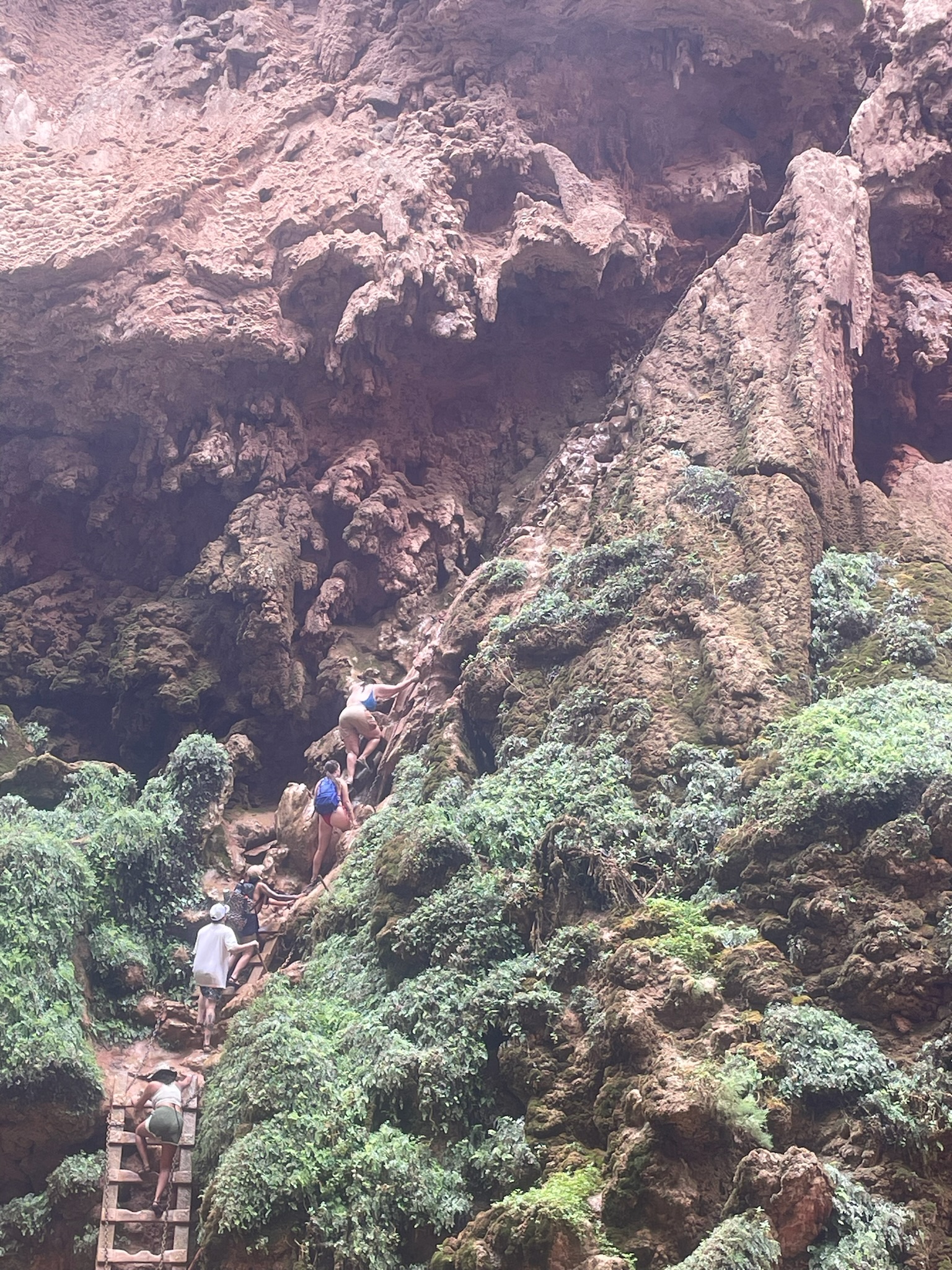 Mooney Falls descent