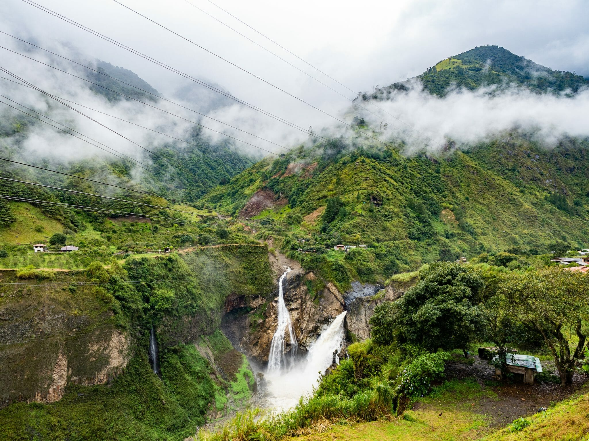 Cascada de Agoyan viewpoint